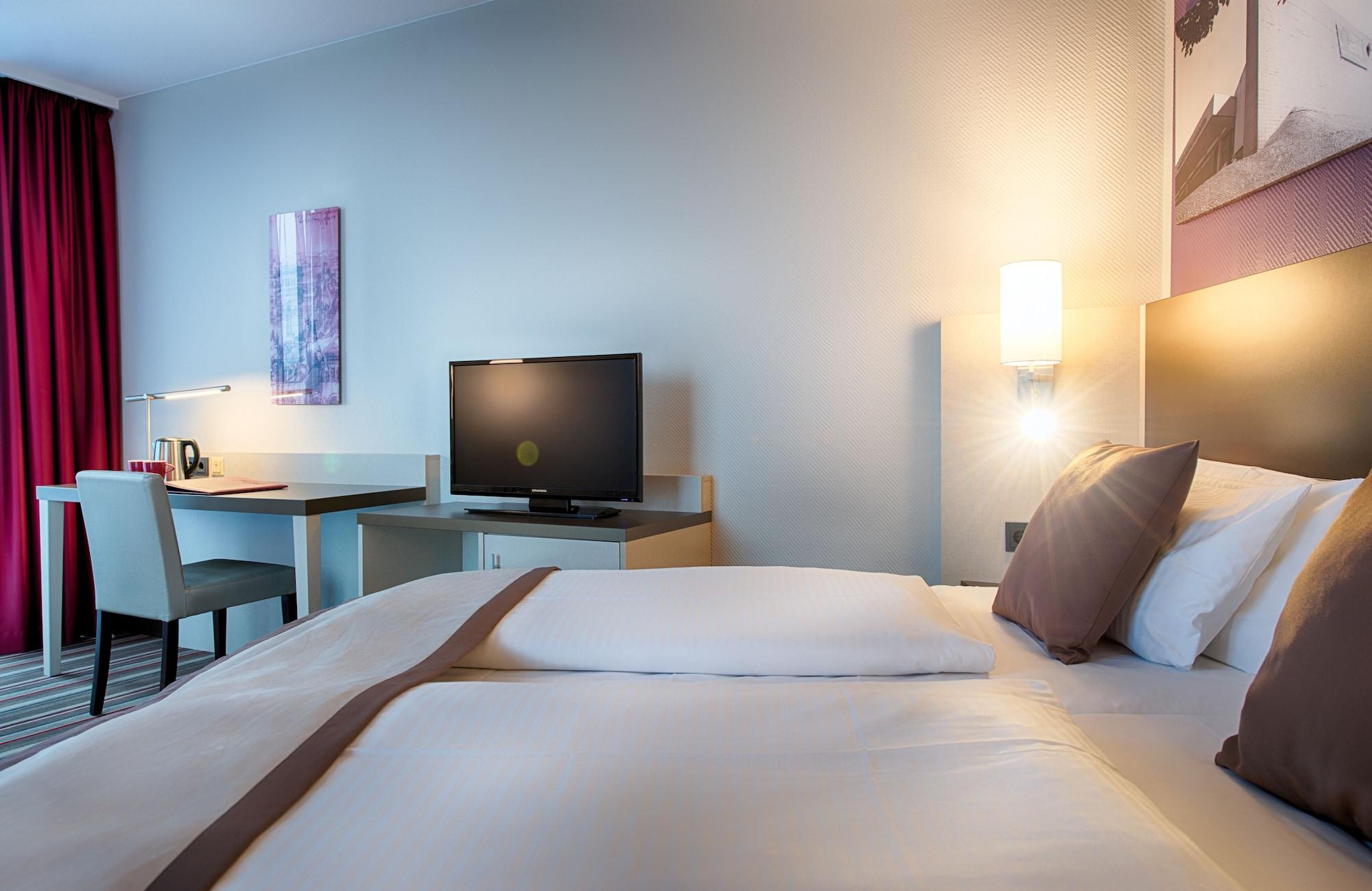 ลีโอนาร์โด้ โฮเต็ล ฮันโนเวอร์ แอร์พอร์ต Hotel Langenhagen  ภายนอก รูปภาพ