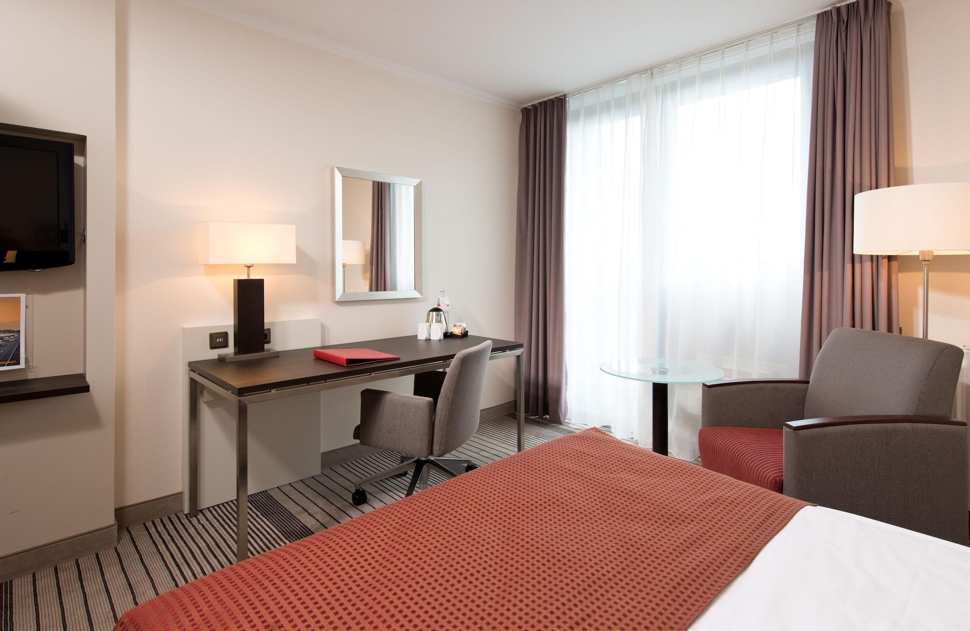 ลีโอนาร์โด้ โฮเต็ล ฮันโนเวอร์ แอร์พอร์ต Hotel Langenhagen  ภายนอก รูปภาพ