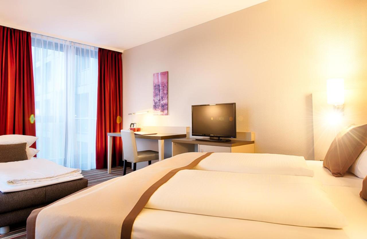 ลีโอนาร์โด้ โฮเต็ล ฮันโนเวอร์ แอร์พอร์ต Hotel Langenhagen  ภายนอก รูปภาพ