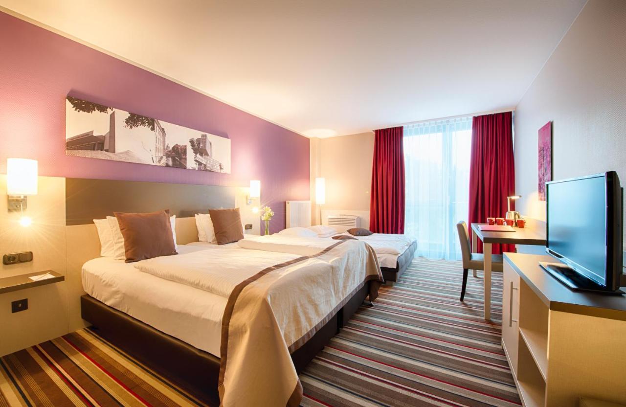 ลีโอนาร์โด้ โฮเต็ล ฮันโนเวอร์ แอร์พอร์ต Hotel Langenhagen  ภายนอก รูปภาพ